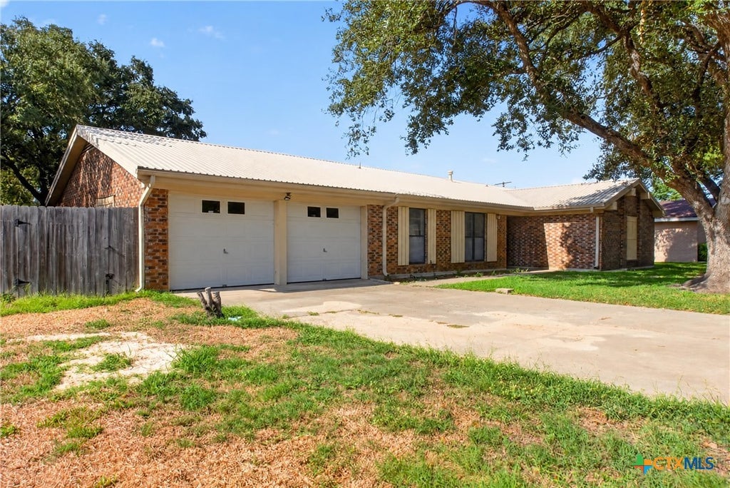 Photo of 1008 Virgina Street ST, Edna, TX 77957 (MLS # 628084)