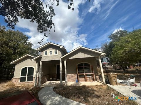 Photo of 3907 Waterwood Pass Drive, Elmendorf, TX 78112 (MLS # 599474)