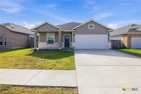 Photo of 103 Dripping Spring, Victoria, TX 77904 (MLS # 616495)
