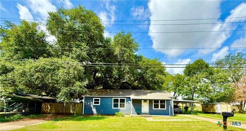Photo of 307 S East Street, Edna, TX 77957 (MLS # 617307)