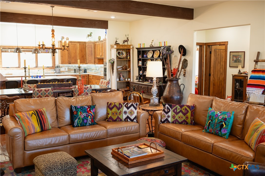 19348 N US Highway 281