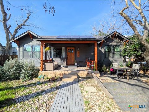 Photo of 635 E Camp Street, New Braunfels, TX 78130 (MLS # 612502)