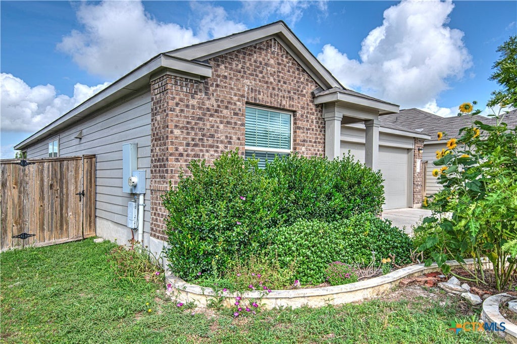 Photo of 508 Xanadu Drive, Jarrell, TX 76537 (MLS # 616874)
