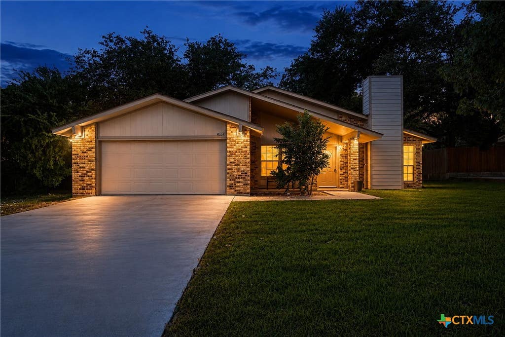 Photo of 1001 Beaver Trail, Harker Heights, TX 76548 (MLS # 623001)