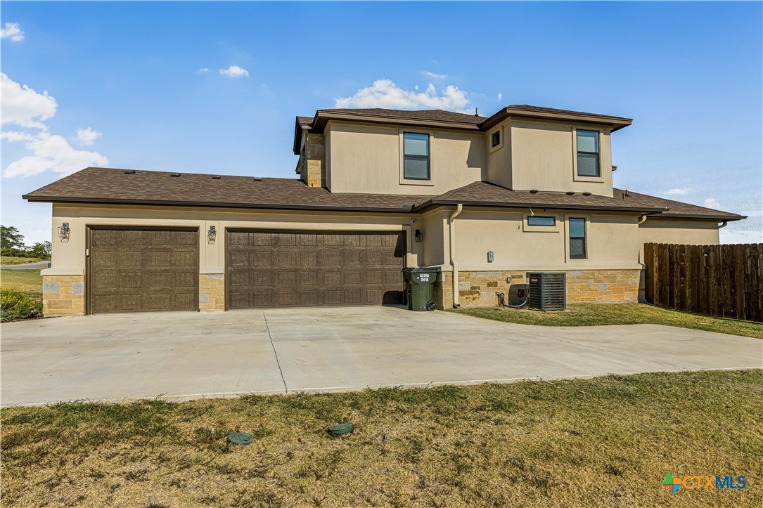 1018 Saddle Bluff Drive