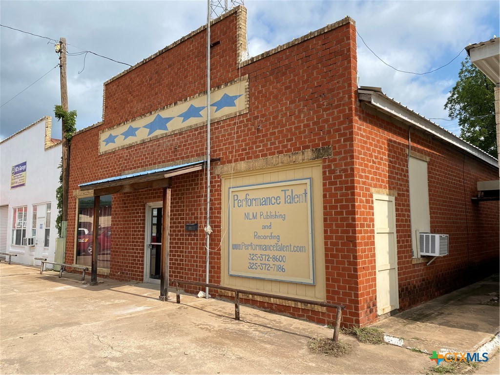 Photo 1 of 5 — 111 E Wallace Street, San Saba, TX 76877