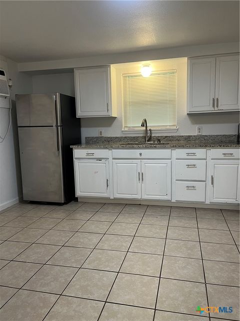 Photo of 1005 Hackberry Street #A, San Marcos, TX 78666 (MLS # 612173)