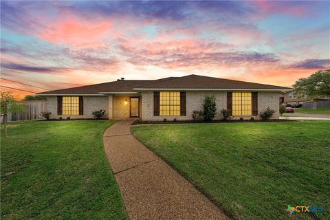 Photo of 1803 Elk Trail, Harker Heights, TX 76548 (MLS # 609450)
