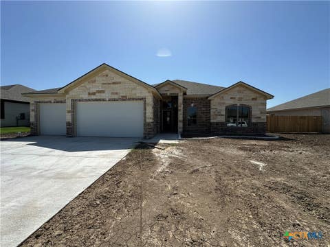 Photo of 407 Magnolia, Troy, TX 76579 (MLS # 621910)
