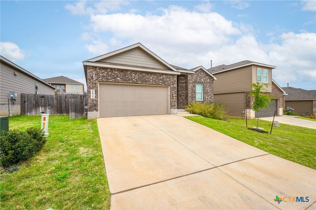 Photo of 6039 Draw Loop, Bulverde, TX 78163 (MLS # 610298)