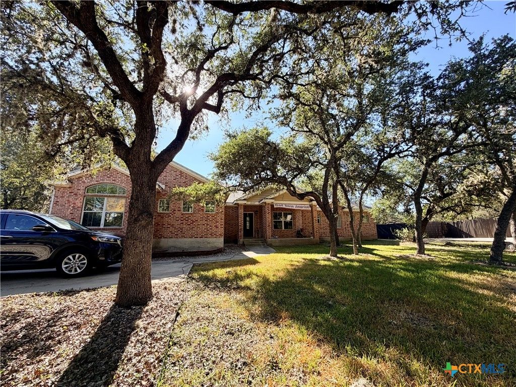 Photo of 1027 Stagecoach Trail, San Marcos, TX 78666 (MLS # 597375)