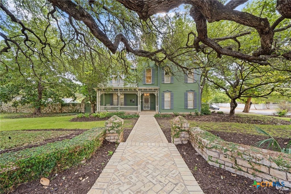 Photo of 833 Belvin Street, San Marcos, TX 78666 (MLS # 596468)