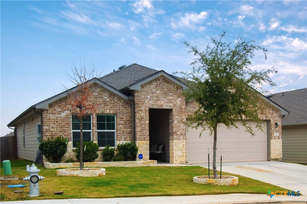 Photo of 837 Indigo Way, Seguin, TX 78155 (MLS # 610509)