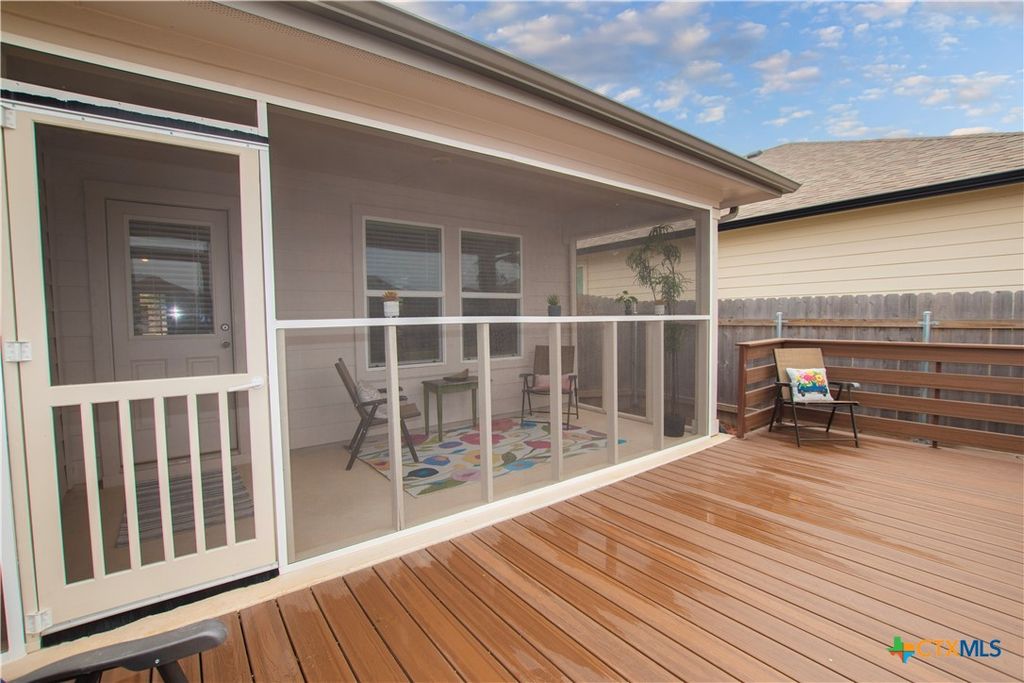 Photo of 837 Indigo Way, Seguin, TX 78155 (MLS # 610509)