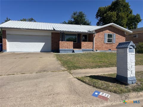 Photo of 711 S 25th Street, Copperas Cove, TX 76522 (MLS # 621472)