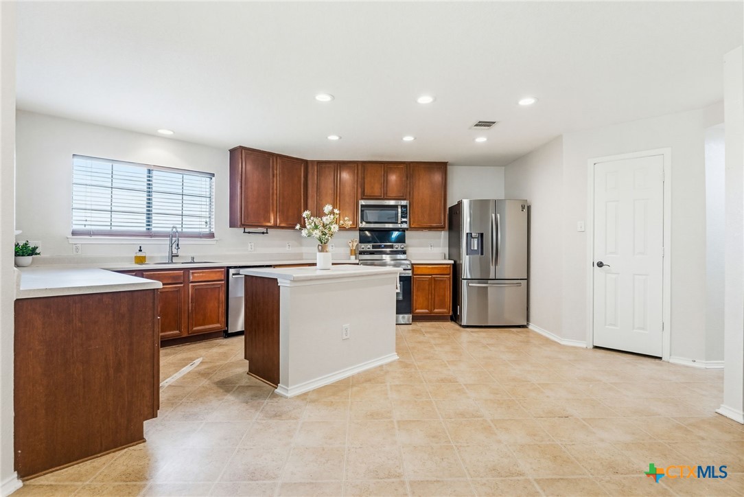 305 Harvest Meadow