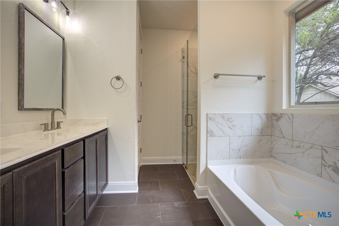 Wimberley, Texas 78676, United States, 3 Bedrooms Bedrooms, ,2 BathroomsBathrooms,Residential,Active,249372