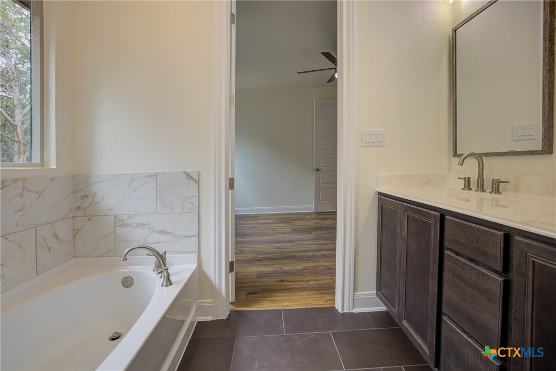 Wimberley, Texas 78676, United States, 3 Bedrooms Bedrooms, ,2 BathroomsBathrooms,Residential,Active,249372