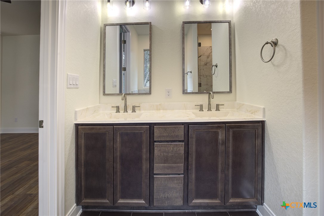 Wimberley, Texas 78676, United States, 3 Bedrooms Bedrooms, ,2 BathroomsBathrooms,Residential,Active,249372