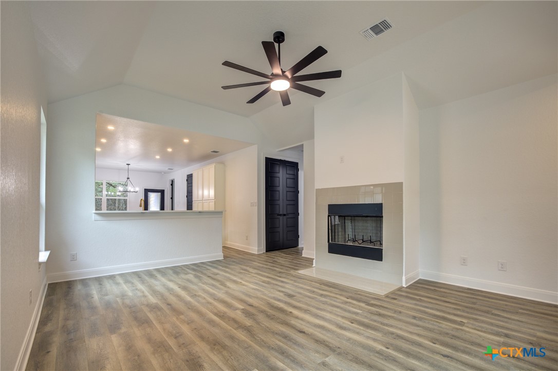 Wimberley, Texas 78676, United States, 3 Bedrooms Bedrooms, ,2 BathroomsBathrooms,Residential,Active,249372