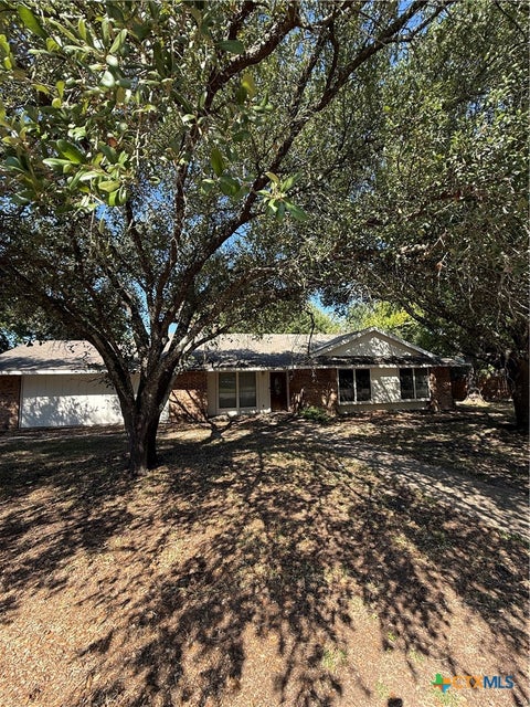 Photo of 4009 Chisholm Trail, Temple, TX 76504 (MLS # 624162)