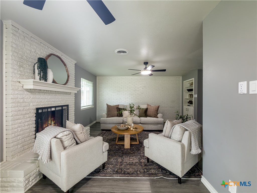 1805 Crestview Drive