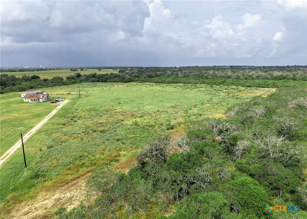 Photo 1 of 22 — 956 Johnson Farms Road, Harwood, TX 78632