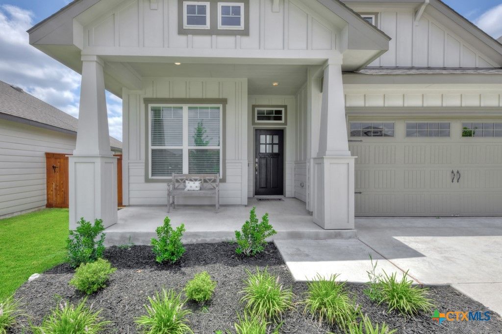 Photo of 123 Paul Pena Drive, San Marcos, TX 78666 (MLS # 582067)