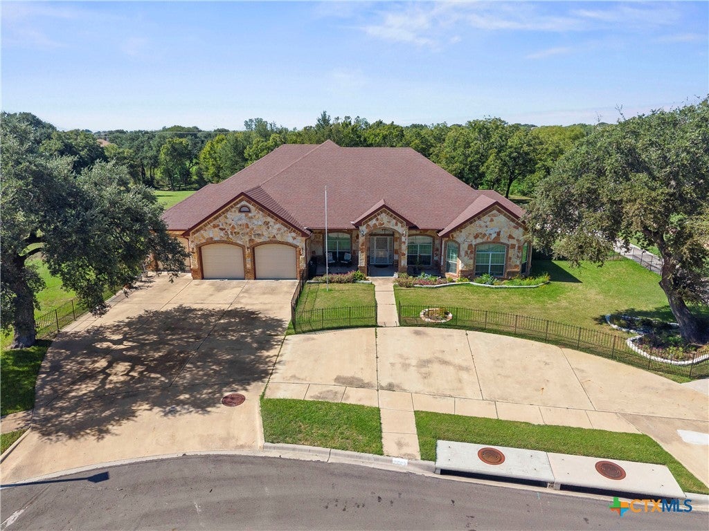 5005 Deerwood Loop