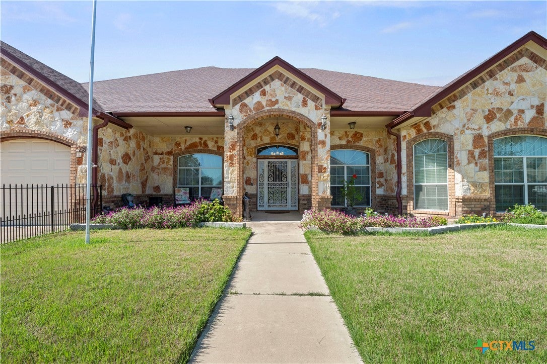 5005 Deerwood Loop