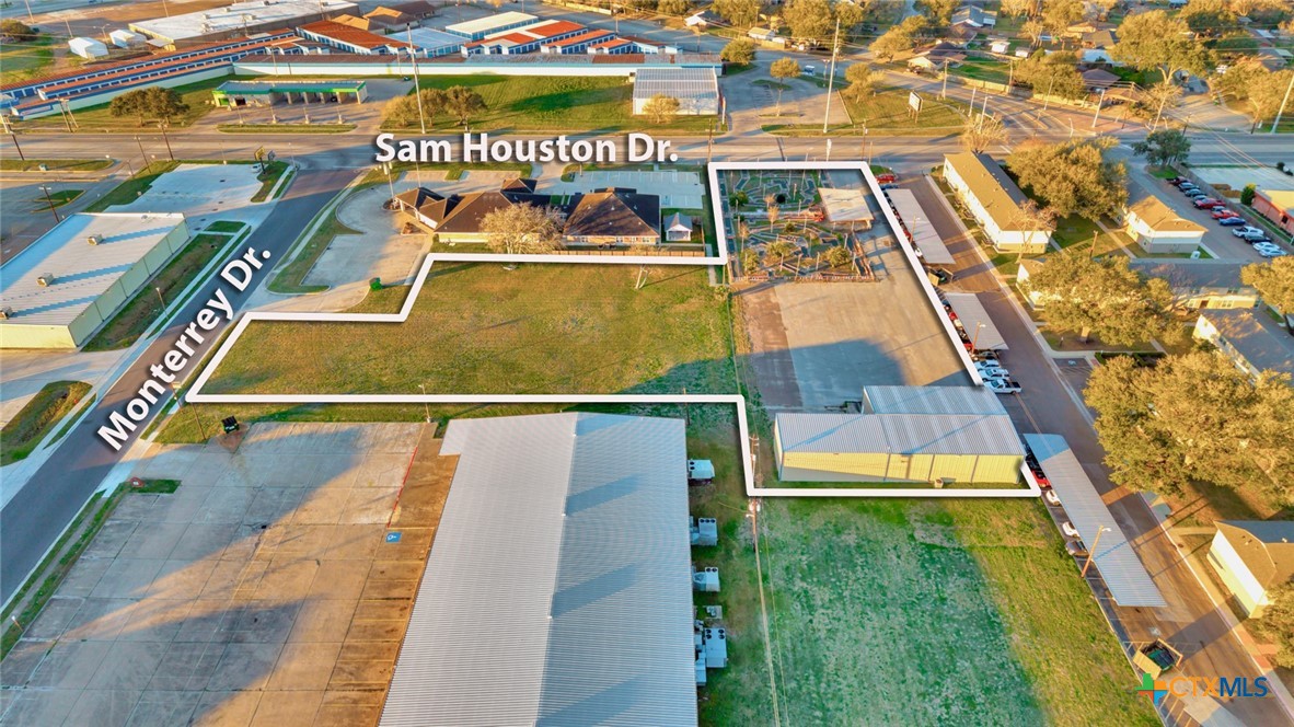 3102 Sam Houston Drive