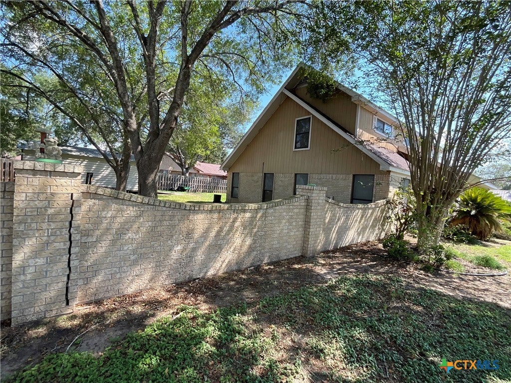 206 Mann Street