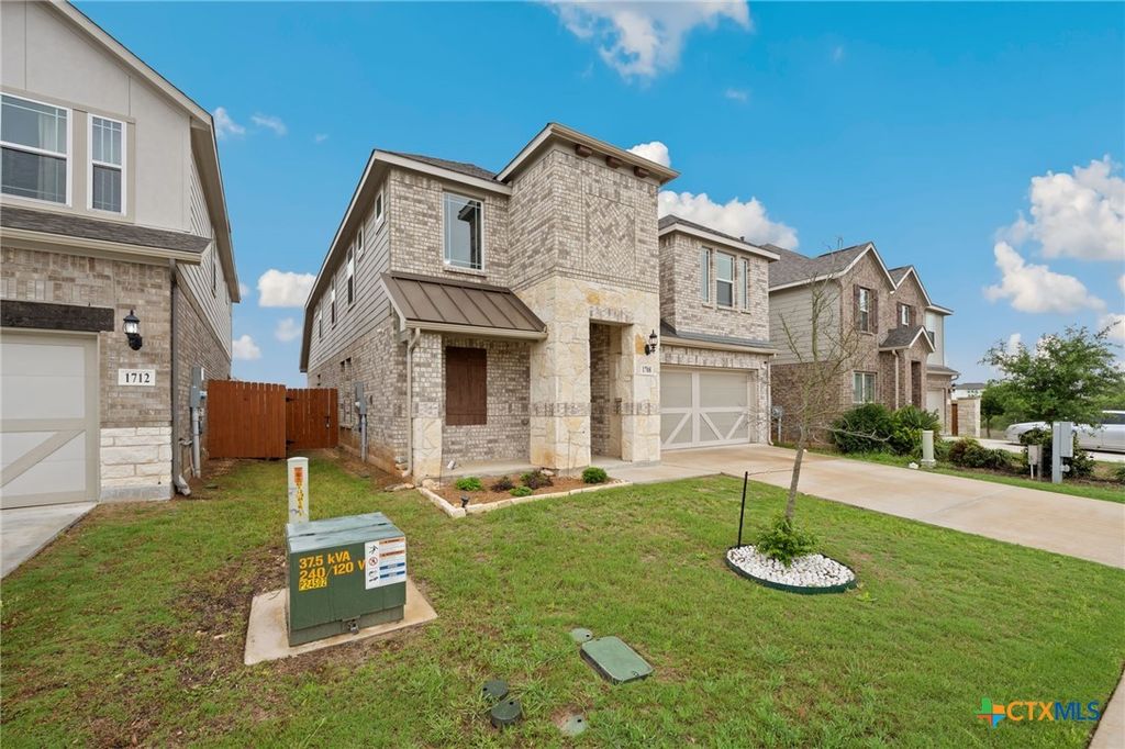 Photo of 1708 Kneupper Farm, New Braunfels, TX 78132 (MLS # 608835)