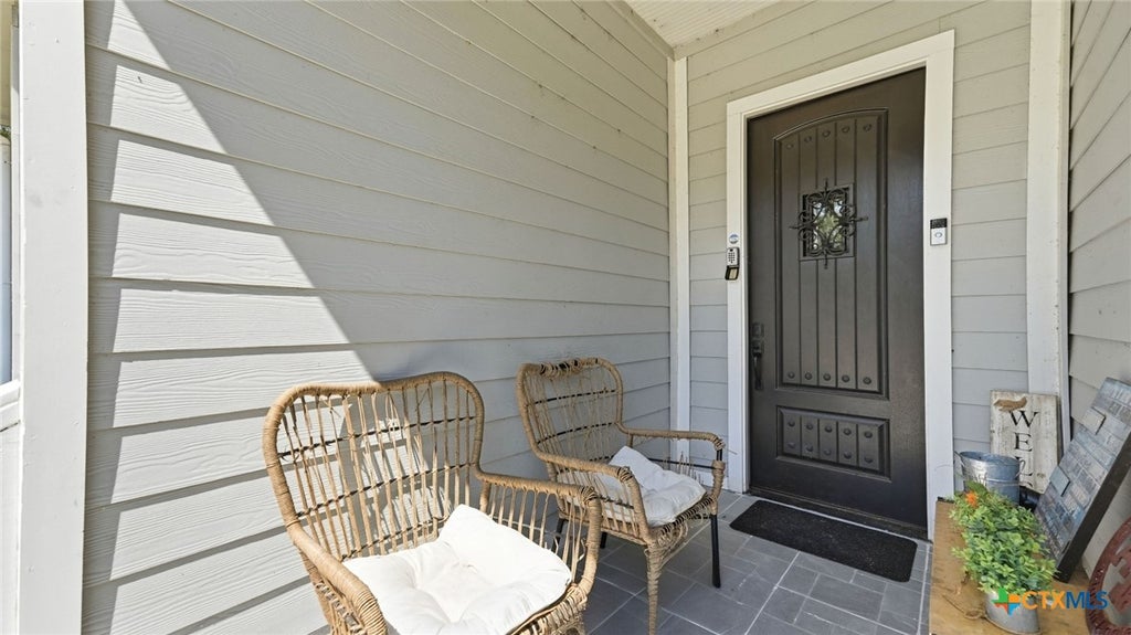 Photo of 341 Comanche Street, New Braunfels, TX 78130 (MLS # 623184)