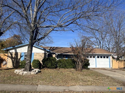 Photo of 814 S 25th Street, Copperas Cove, TX 76522 (MLS # 616063)