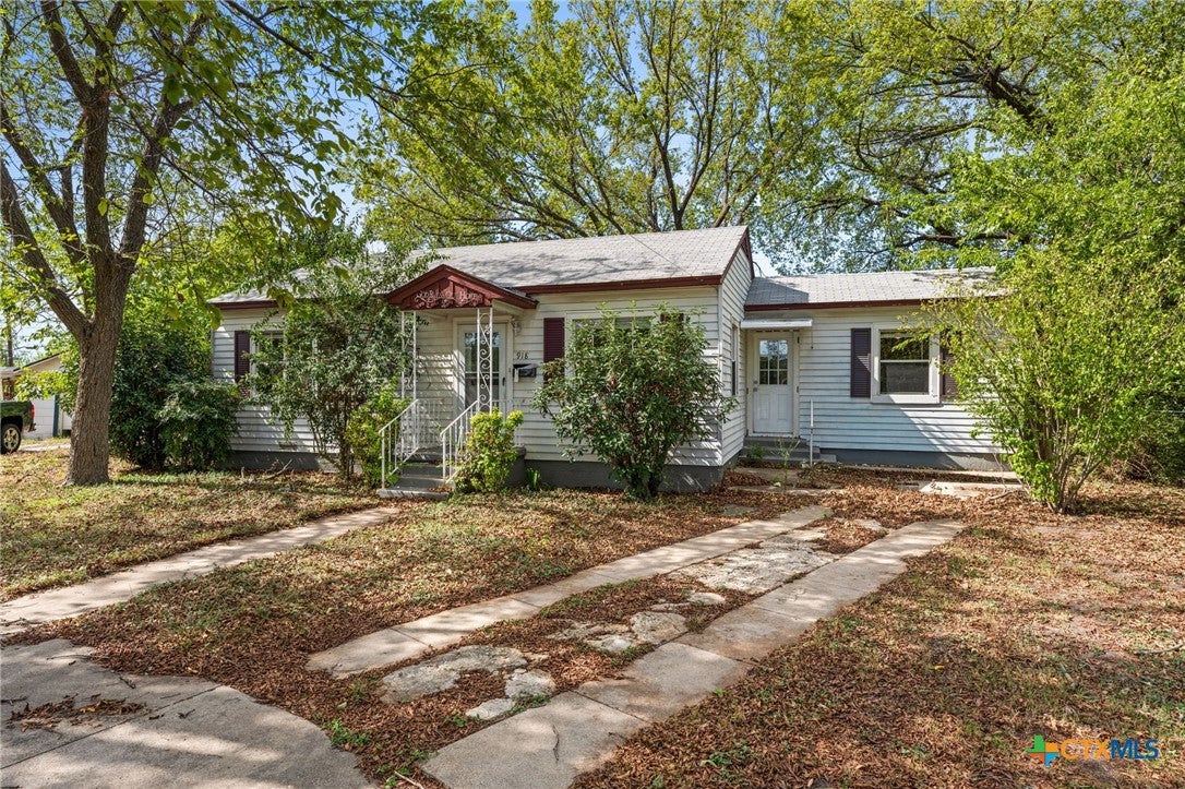 918 Alamo Court
