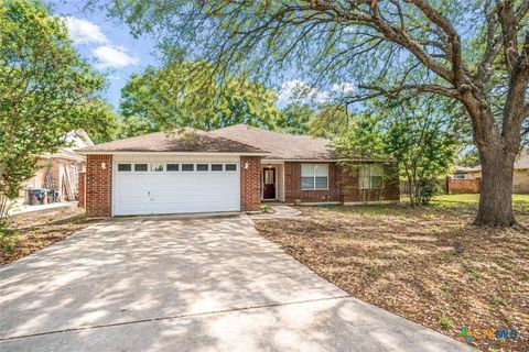 Photo of 233 Hilltop Drive, Seguin, TX 78155 (MLS # 612371)