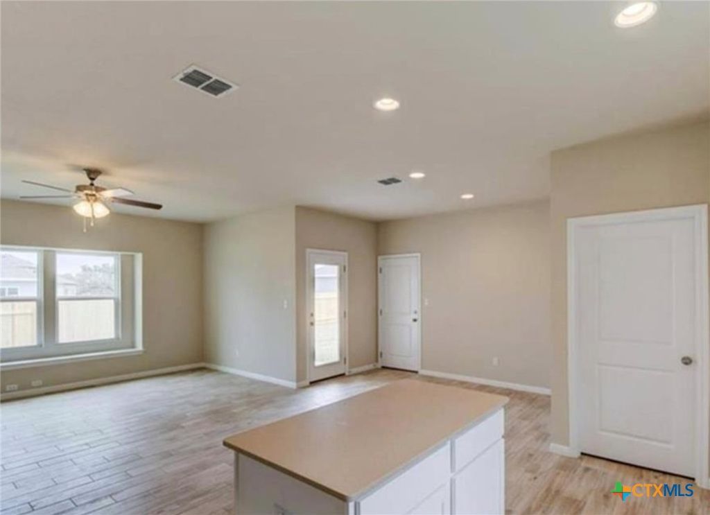 Photo of 246 Mossycup Drive, San Marcos, TX 78666 (MLS # 616520)