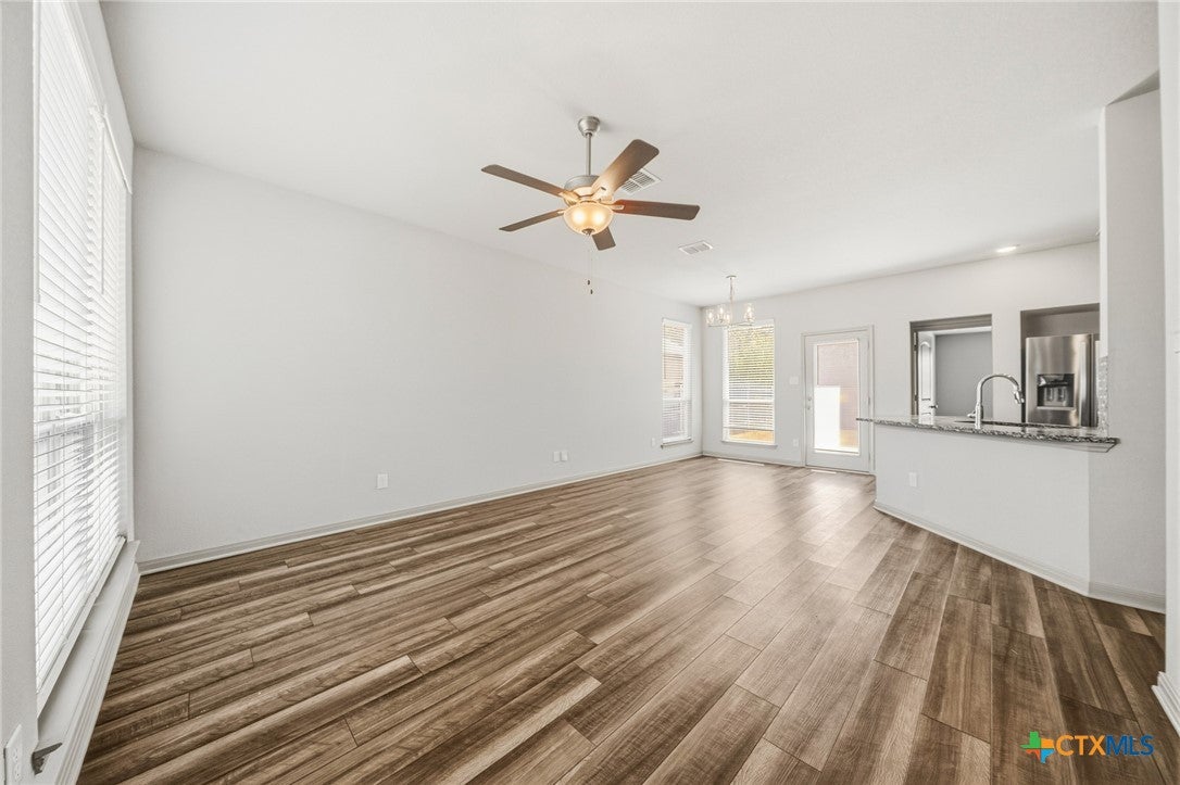 3038 Dade Loop