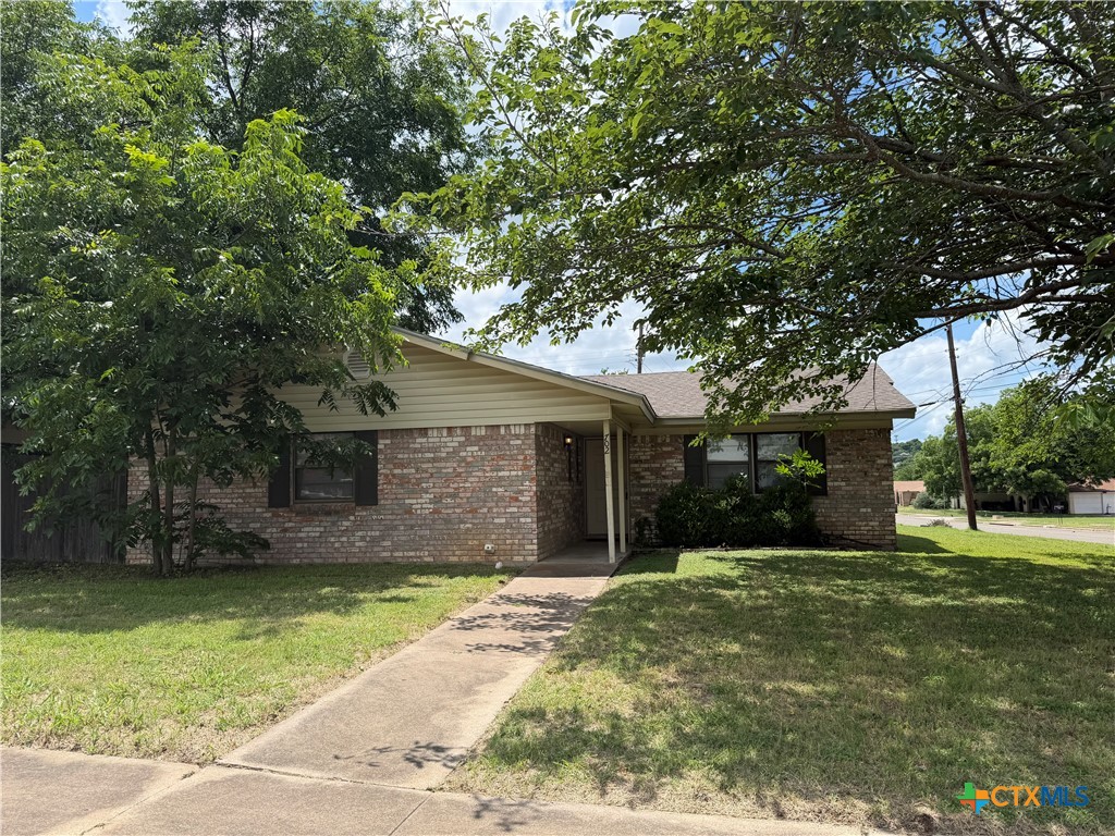Photo 1 of 17 — 702 Karen Street, Copperas Cove, TX 76522
