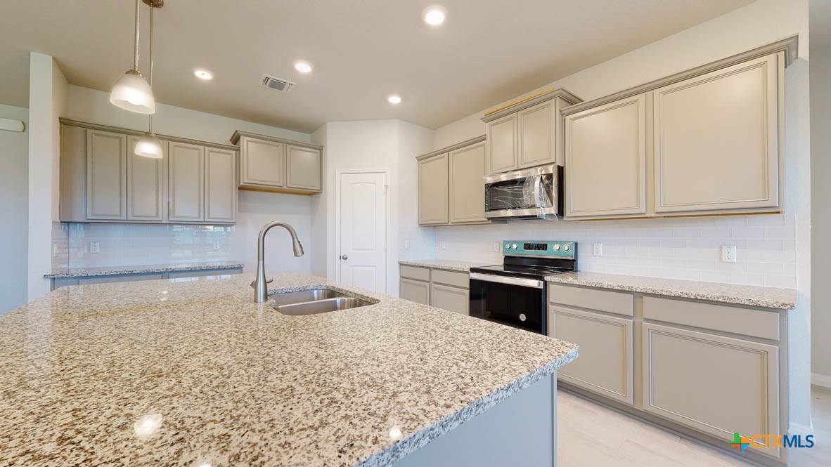 14920 Armstrong Loop