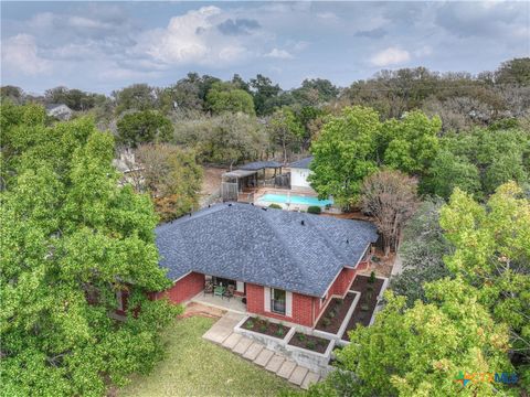 Photo of 208 Quail Creek Drive, San Marcos, TX 78666 (MLS # 602854)