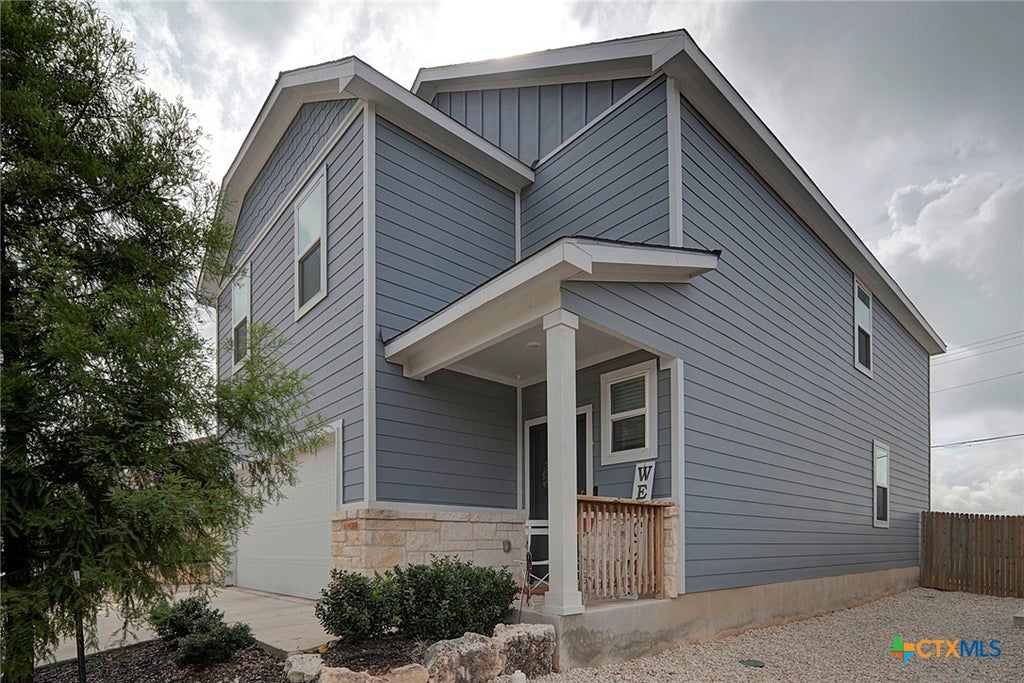 Photo of 152 Honey Oak Lane, New Braunfels, TX 78130 (MLS # 615846)