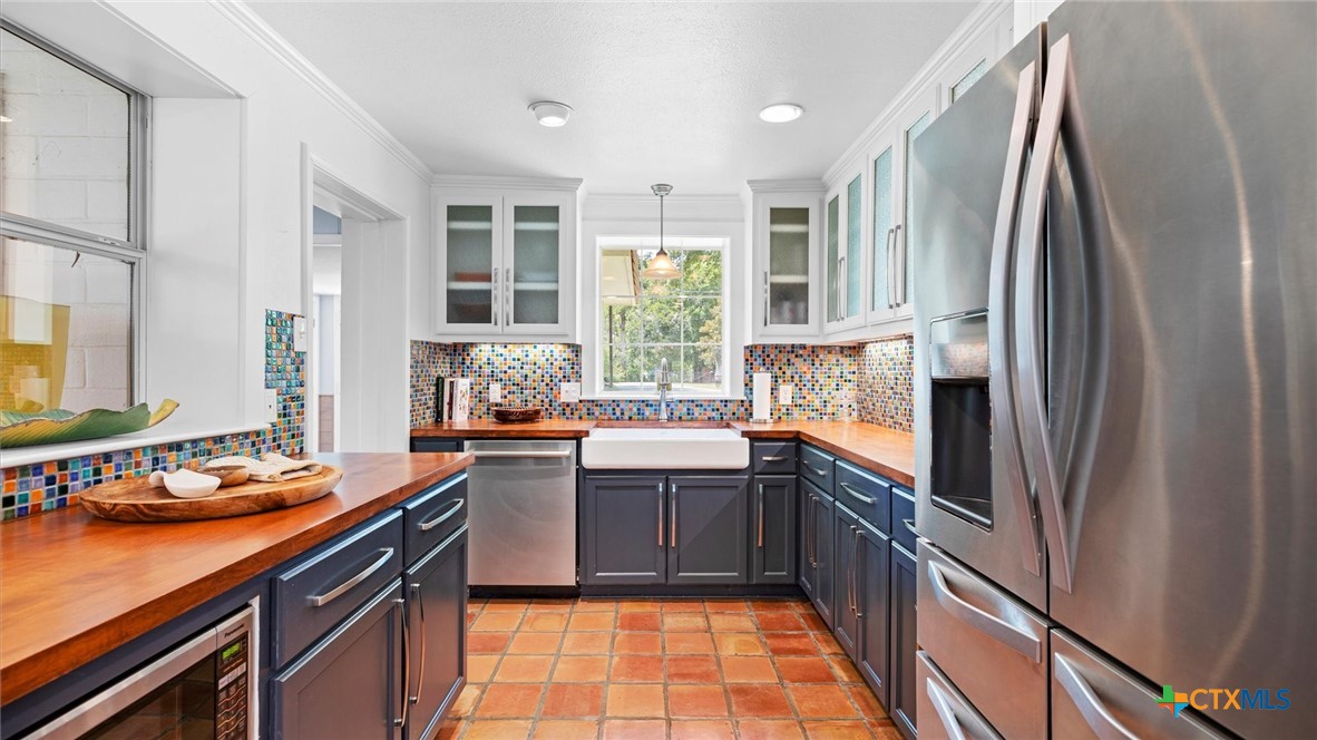 2323 Terminal Loop Road