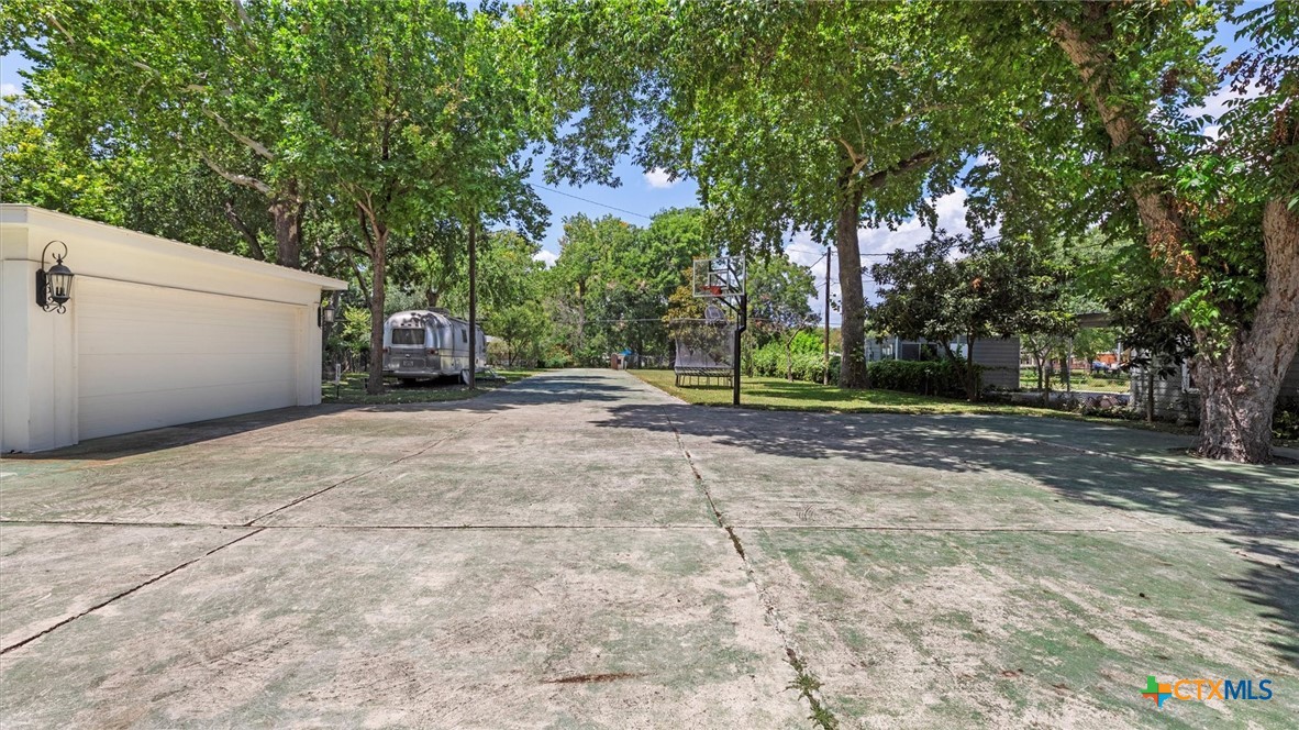 2323 Terminal Loop Road