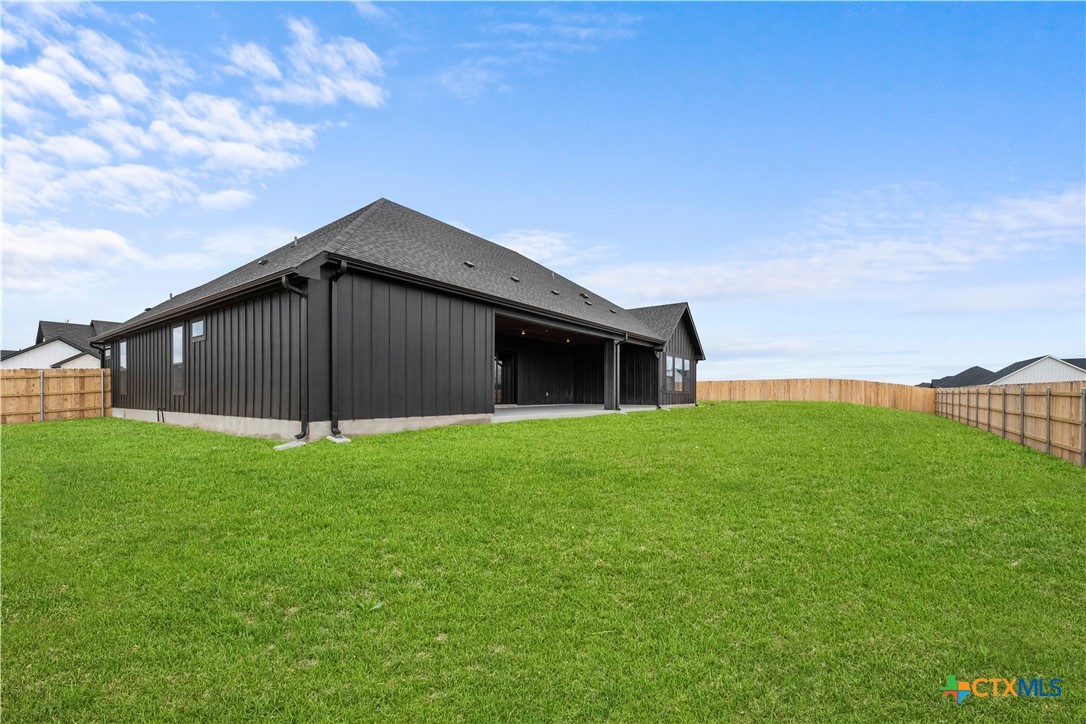6831 Lacey Oak Drive