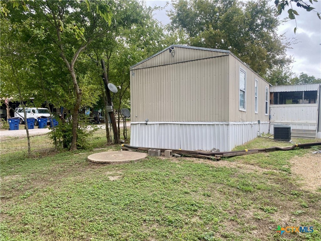 9690 Ave E