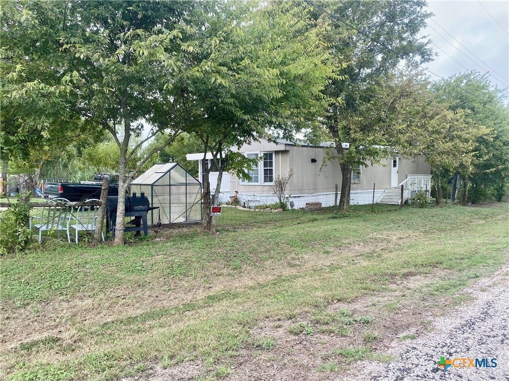 9690 Ave E
