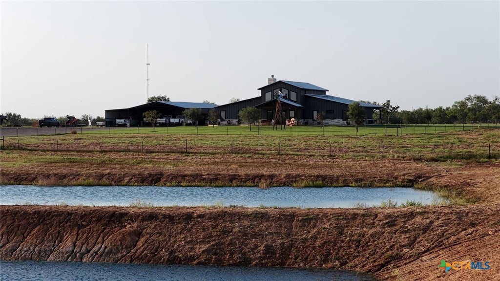 Photo of 12093 Sulphur Springs Road, Adkins, TX 78101 (MLS # 624303)