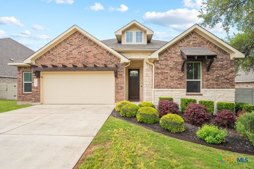 Photo of 1174 Thicket Lane, New Braunfels, TX 78132 (MLS # 611054)